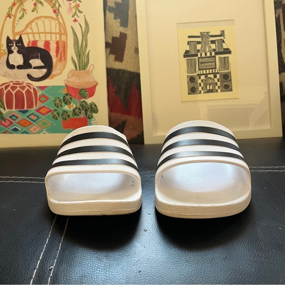 (men’s) adidas • white & black open toe pool flip flops - Picture 16 of 16